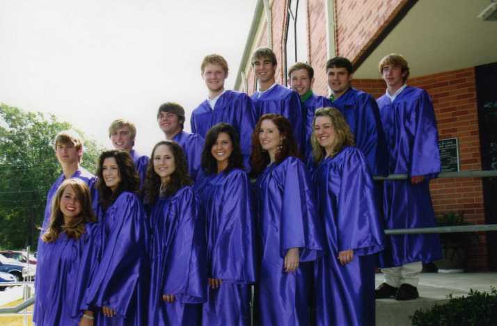 FUMC Senior Class of 2006.  None of them had their honor cords  or neck sashes on because they hadn't arrived yet.