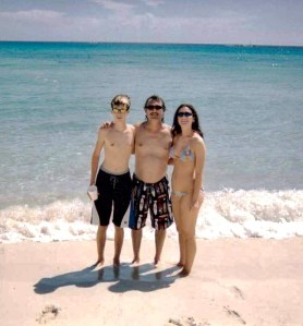 Taylor, Bryan & Lauren Cozumel, Mexico in 2004